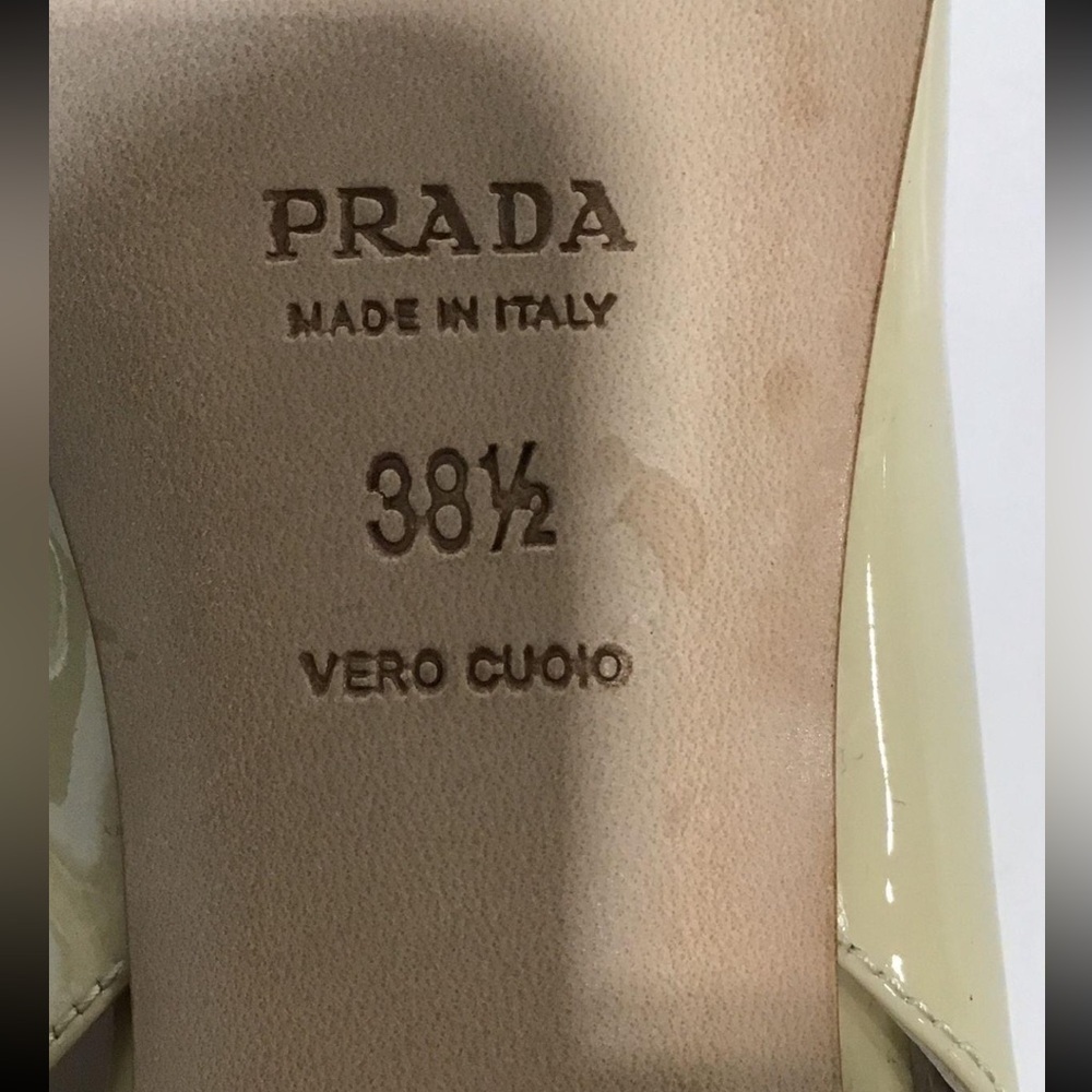 Women’s Prada Beige Patent Leather Peep Toe Sling Back Heels Size 38.5 - Picture 5 of 5